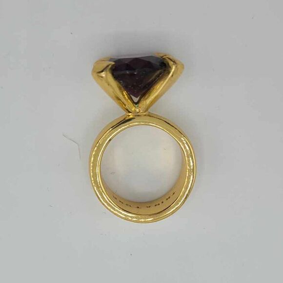 Trina Turk Gold Tone Purple Stone Solitare size 6 - Picture 1 of 8